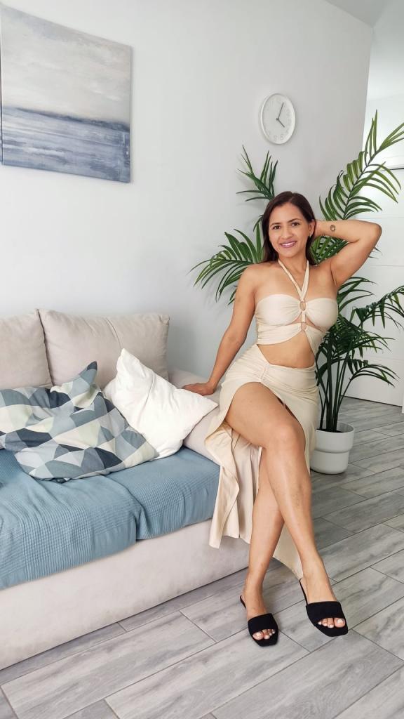 637004709: Chica busca chico en Tenerife