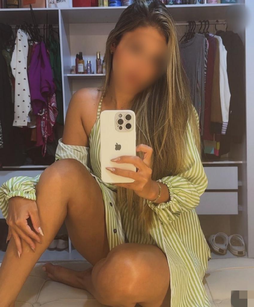 687430403: Chica busca chico en Granada