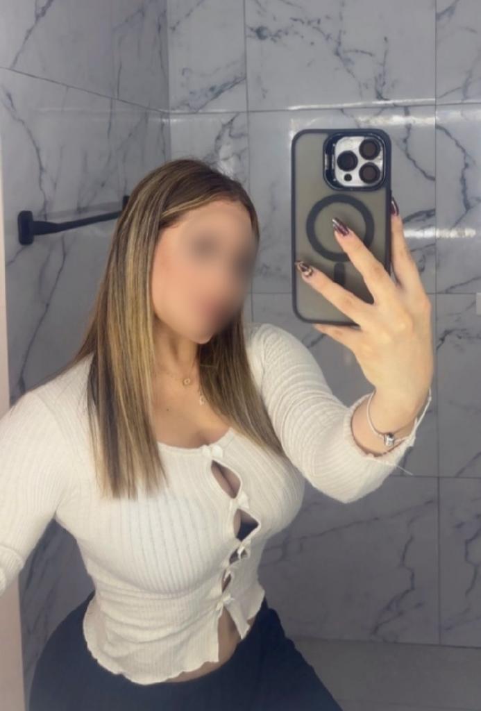 Chica busca chico en Granada: 