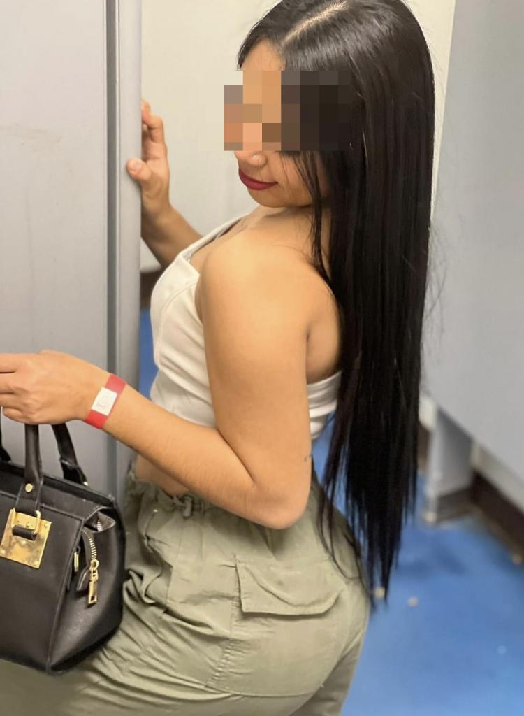 Chica busca chico en Cáceres: Chica busca chico