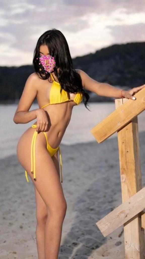 613368011: Chica busca chico en Barcelona