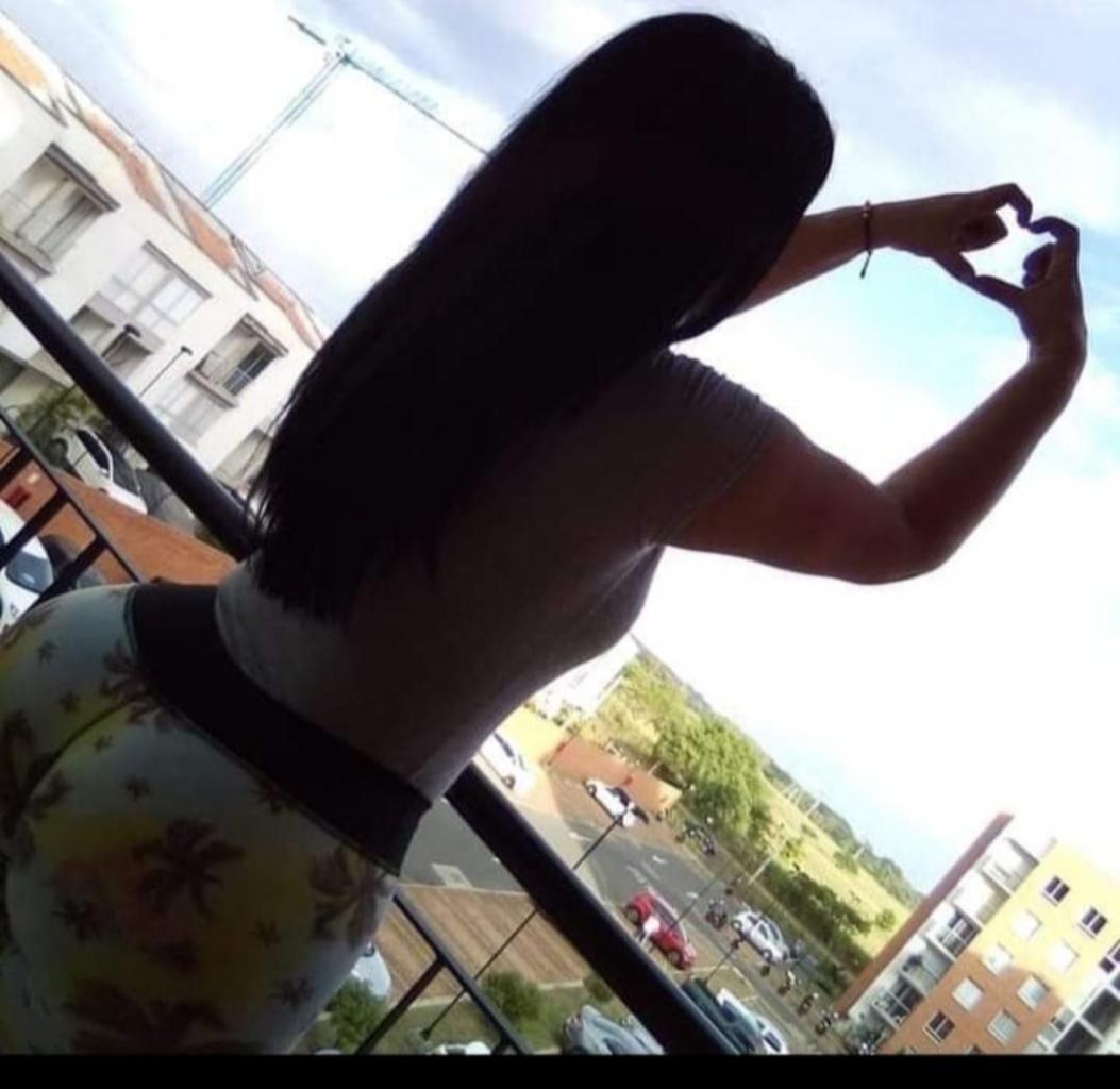 627674021: Chica busca chico en Gerona