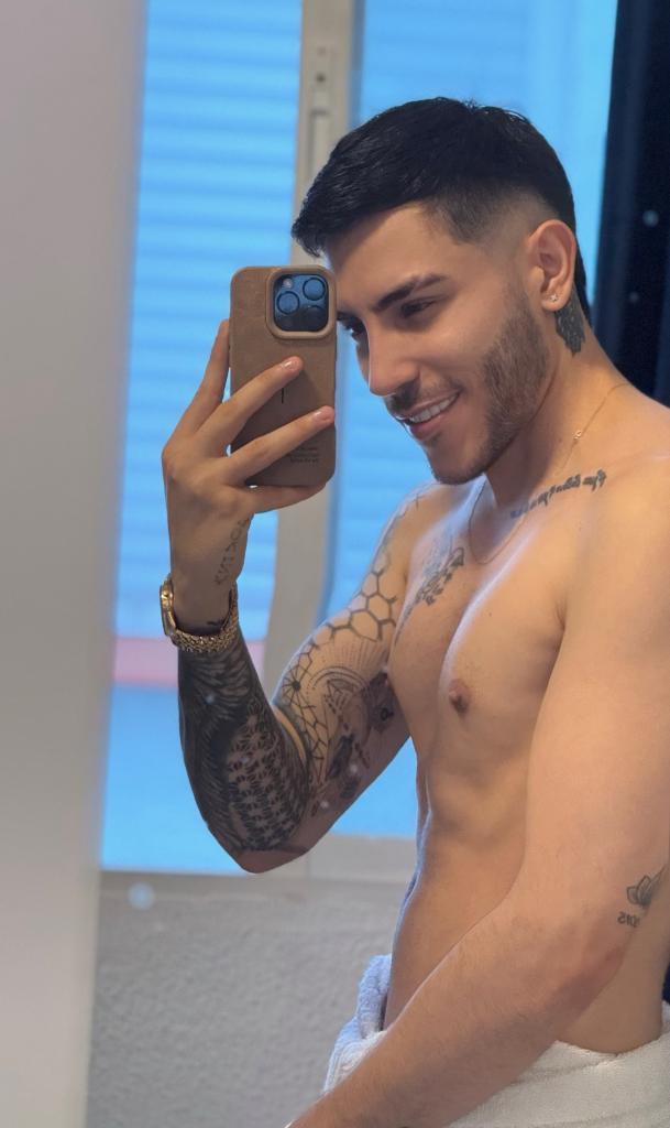 674996988: Chico busca chica en Málaga