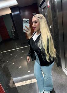 695734446: Transexual en Pontevedra