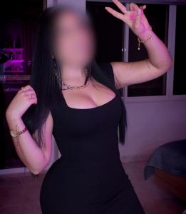 637788085: Chica busca chico en Sevilla