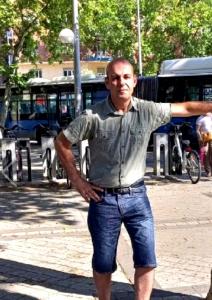 615231517: Chico busca chica en Barcelona