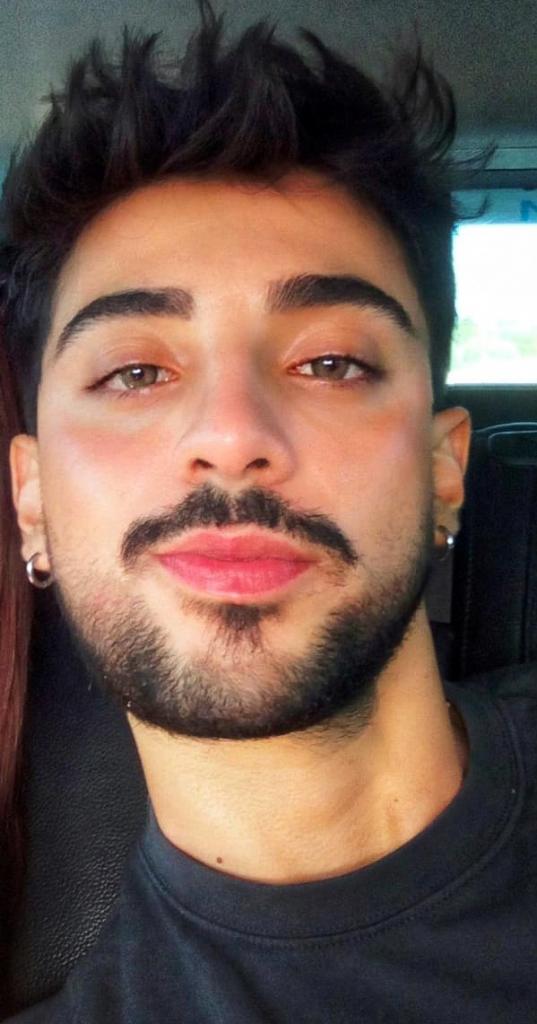 637705099: Chico busca chica en Valencia