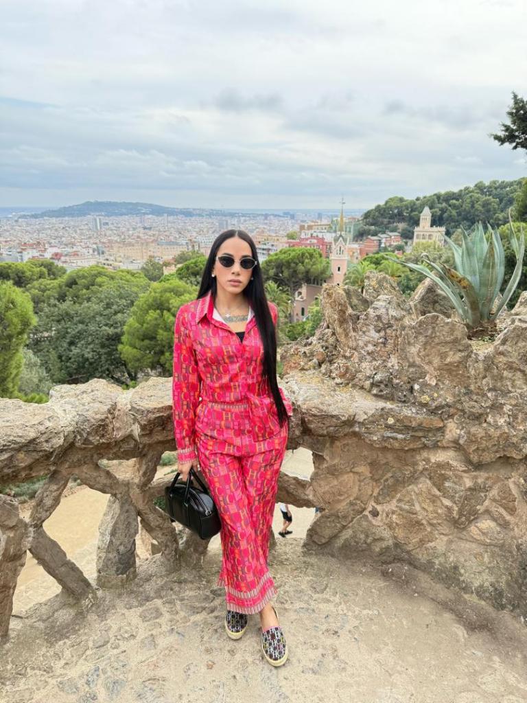 642678735: Chica busca chico en Barcelona