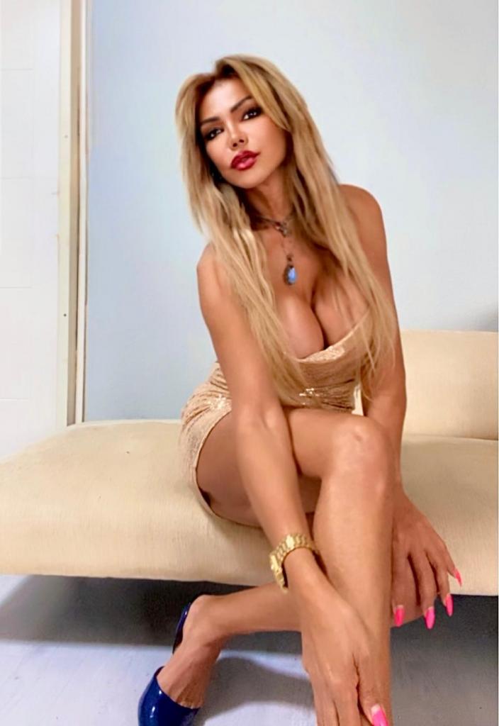 634009824: Transexual en Lugo