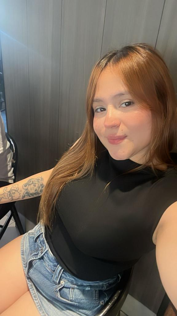 653286143: Chica busca chico en Pontevedra