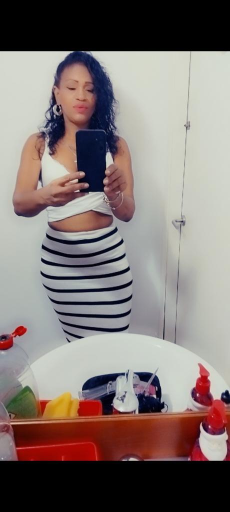 631653038: Chica busca chico en Madrid