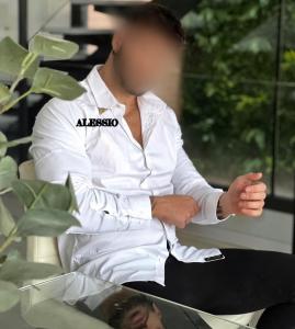 631766312: Chico busca chica en Sevilla