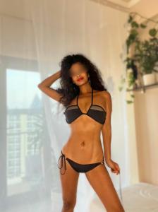 656809958: Chica busca chico en Málaga