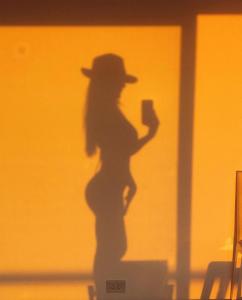 645458232: Chica busca chico en Barcelona