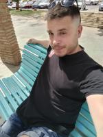 665058018: Chico busca chica en Málaga