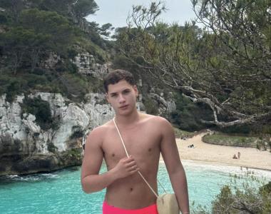 624893617: Chico busca chica en Madrid