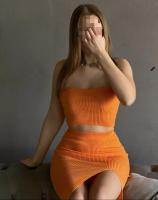 672954764: Chica busca chico en Barcelona