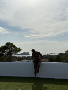 637195145: Chico busca chica en Barcelona