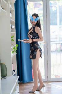 615419378: Chica busca chico en Barcelona