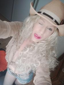 624735389: Chica busca chico en Alicante