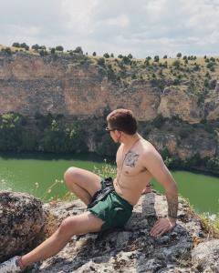 642357466: Chico busca chica en Madrid