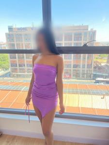 633947719: Chica busca chico en Madrid