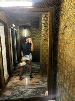 647119077: Travesti en León