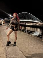 647074019: Chica busca chico en Madrid