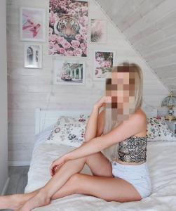 615785072: Chica busca chico en Madrid