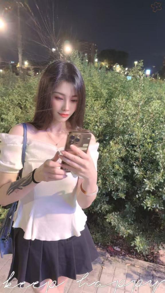 617542033: Chica busca chico en Valencia