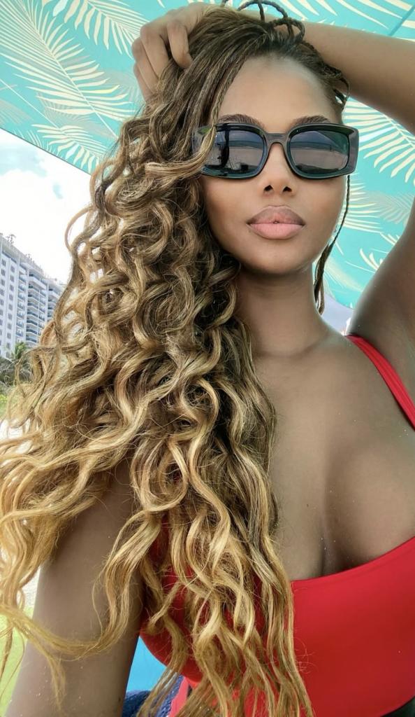 695774003: Chica busca chico en Granada