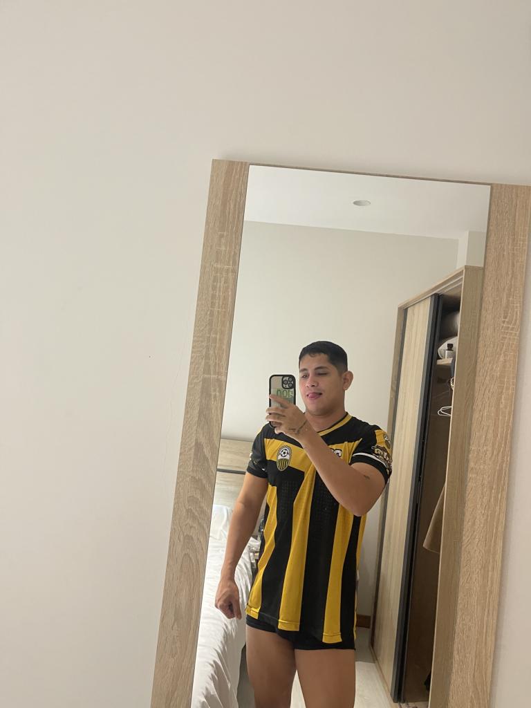 613637662: Chico busca chica en Valencia