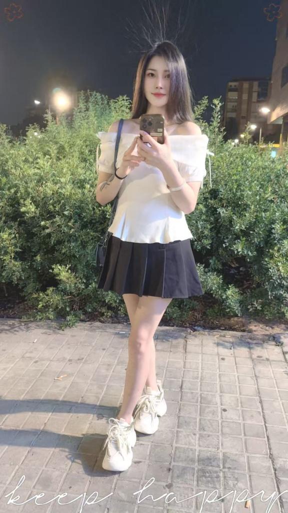 617542033: Chica busca chico en Valencia