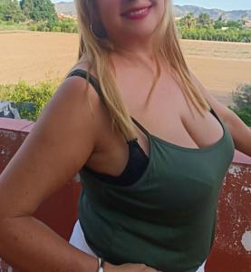 696858665: Chica busca chico en Murcia