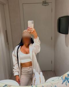 643856540: Chica busca chico en Navarra