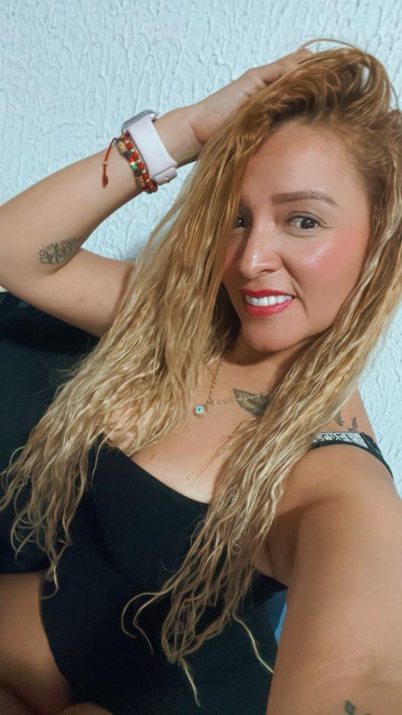 Chica busca chico en Valencia: Chica busca chico