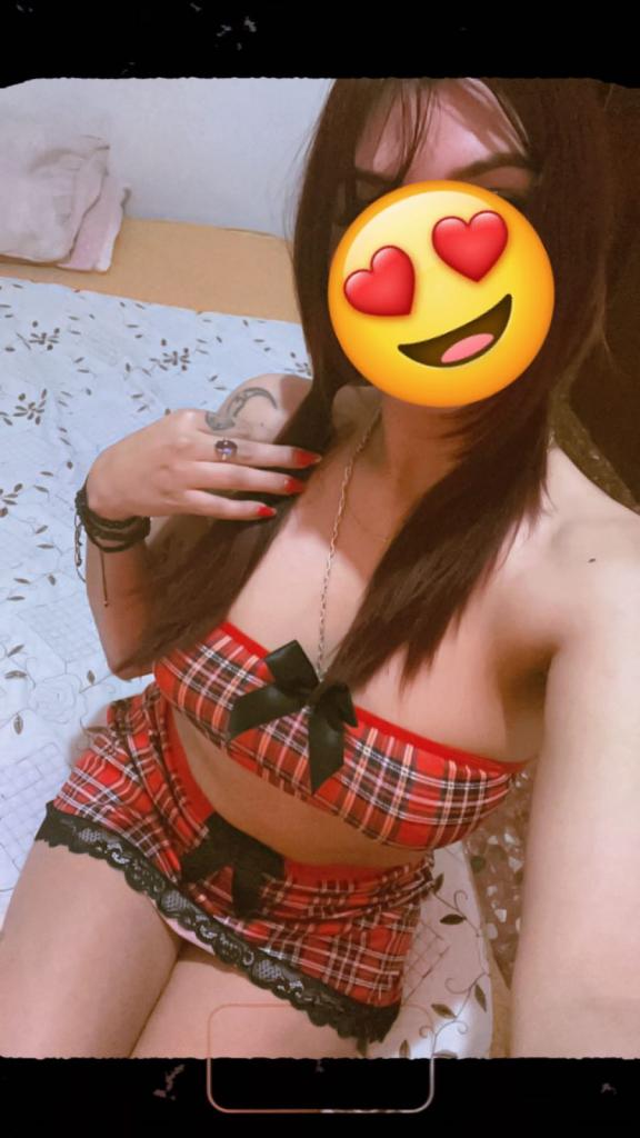 604111120: Chica busca chico en Málaga