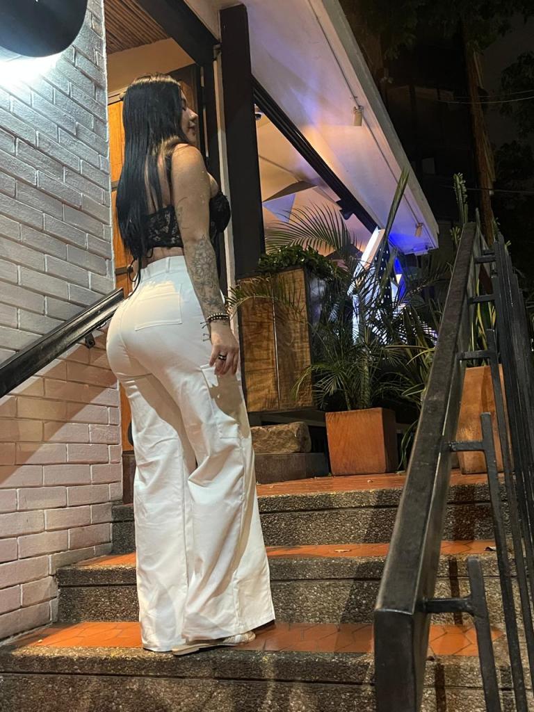 672867975: Chica busca chico en León