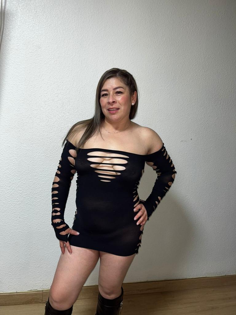 614942254: Chica busca chico en León