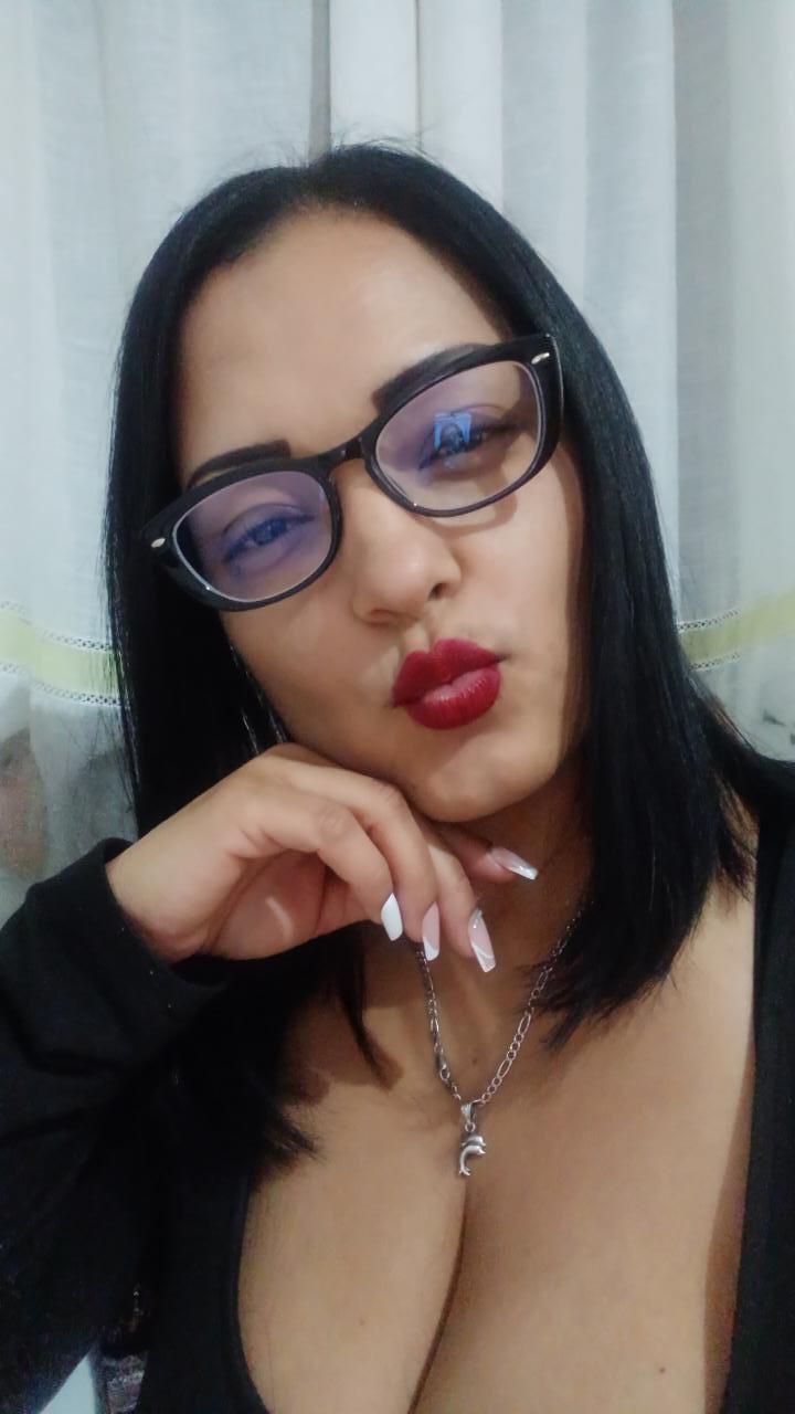 624637387: Chica busca chico en Cantabria