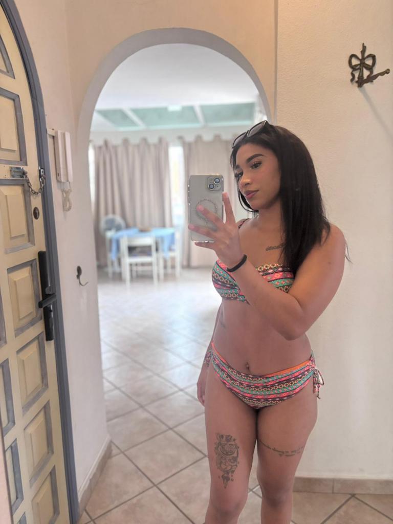 677261537: Chica busca chico en Valencia