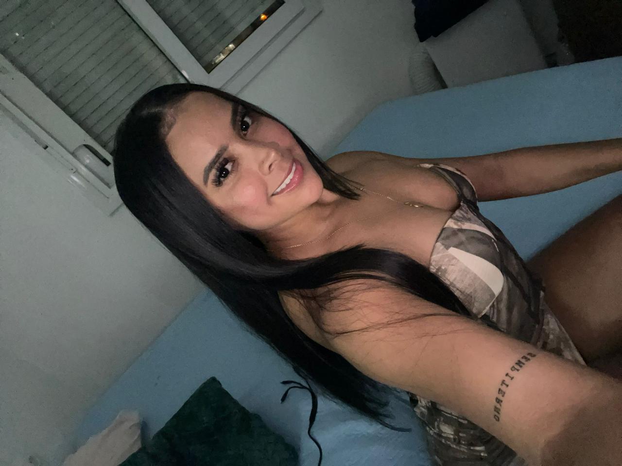 613421302: Chica busca chico en Valencia