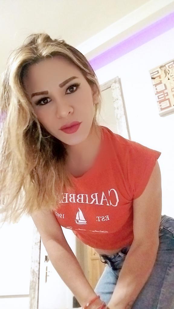 695765240: Transexual en Barcelona