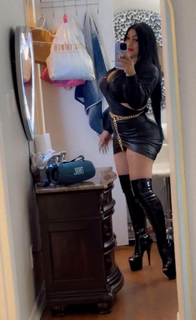 614699987: Travesti en Albacete