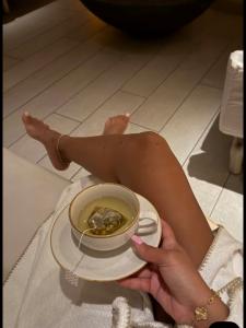 604364425: Chica busca chico en Málaga