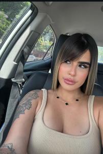 677392255: Chica busca chico en Sevilla