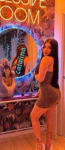 611223413: Chica busca chico en Barcelona