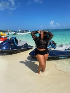 643517308: Chica busca chico en Lérida