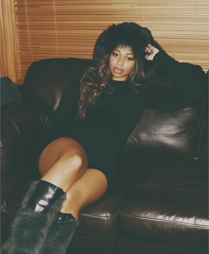 Chica busca chico en Huesca: 