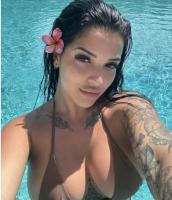 614685810: Chica busca chico en Ibiza